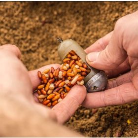   Guru Window Feeder M Krmilnik z oknom 50+60gr - Zamenljiva utež